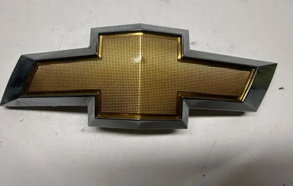 Chevrolet Camaro Manufacturer badge logo/emblem