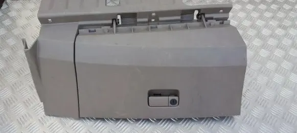 Nissan Murano Z50 Glove box 68108CA000 K10481