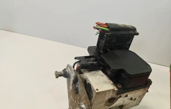Mercedes-Benz A W168 ABS Pump A0034317412