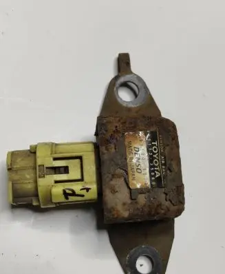 Toyota Land Cruiser (J120) Airbag deployment crash/impact sensor 2521000030