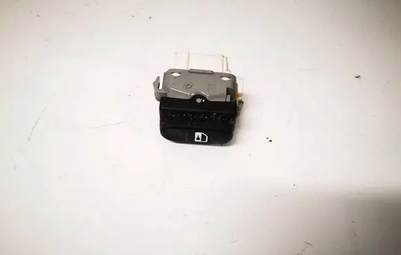 Nissan Qashqai Central locking switch button 