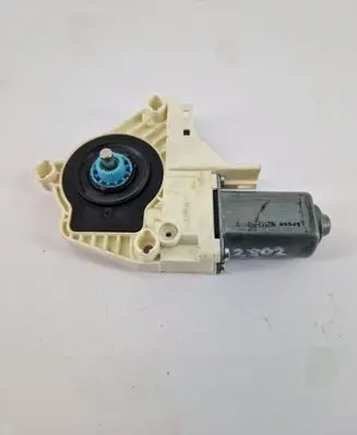 Audi A1 Front door window regulator motor 8K0959802C