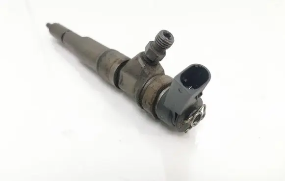 BMW 5 E60 E61 Fuel injector 7794435 0445110209