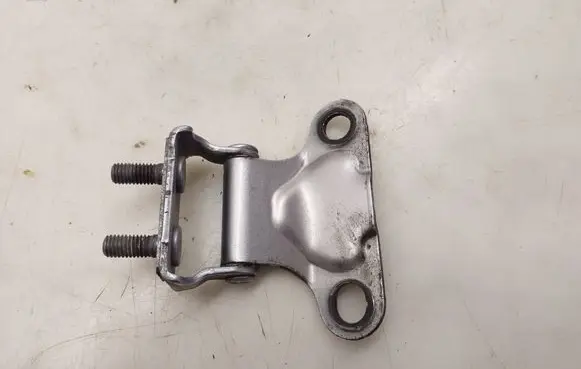 Toyota RAV 4 (XA50) Tailgate/trunk/boot hinge