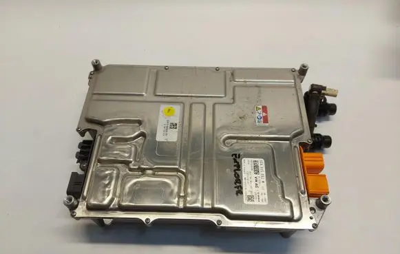 Ford Explorer Battery charger (optional) 1EA915692M-JLK01