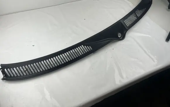 Audi A6 S6 C4 4A Windshield trim 