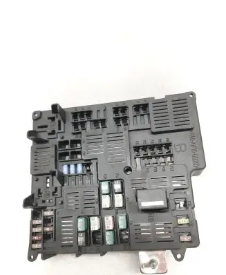 Volvo XC90 Fuse module 31473570