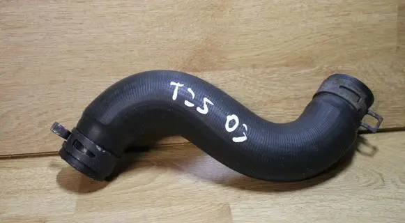 Toyota Avensis T250 Engine coolant pipe/hose