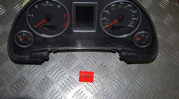 Audi A4 S4 B7 8E 8H Speedometer (instrument cluster) 8E0920950S