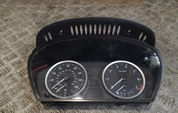 BMW 5 E60 E61 Speedometer (instrument cluster) 62116944119 1100802130