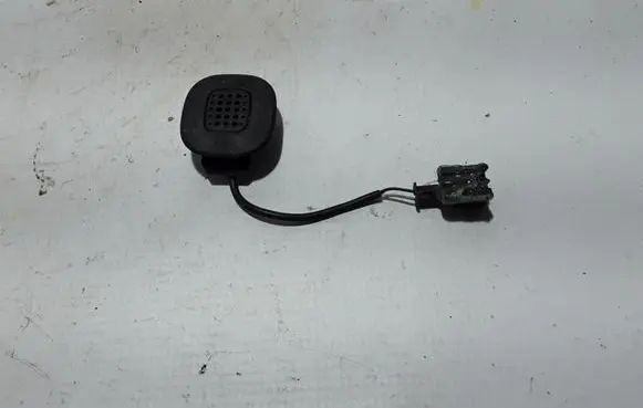 Chrysler Pacifica Microphone (bluetooth/phone) 6UA07DX9AA