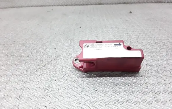 Volkswagen Golf IV Airbag deployment crash/impact sensor 1J0909606D