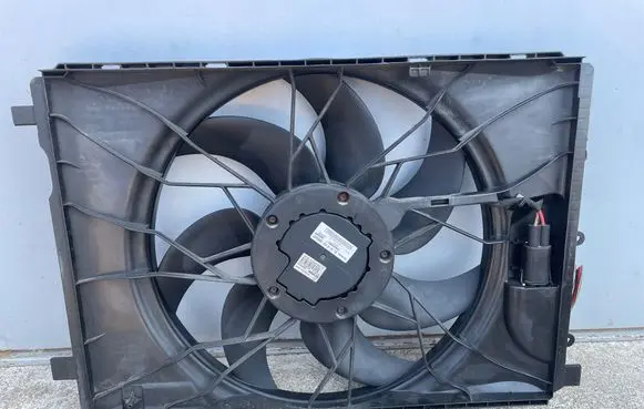 Mercedes-Benz GLK (X204) Air conditioning (A/C) fan (condenser) A2045000293 004186 0444270509