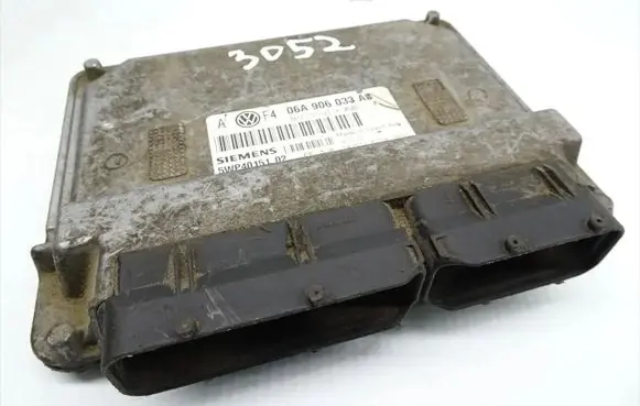 Volkswagen Golf IV Engine control unit/module 06A906033AS 5WP40151