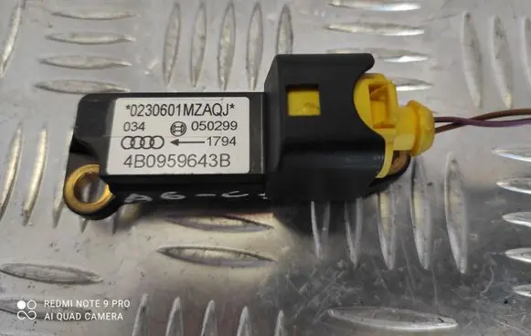 Audi A6 S6 C5 4B Airbag deployment crash/impact sensor 4B0959643B