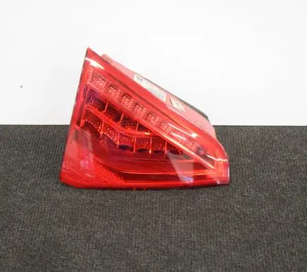 Audi A5 8T 8F Tailgate rear/tail lights 8T0945093C