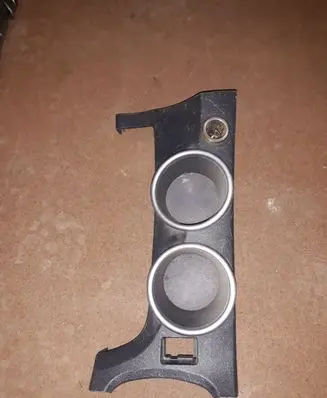 Cup holder front
