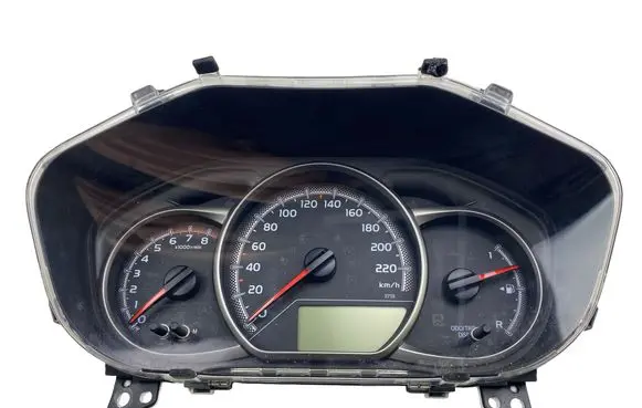 Toyota Yaris Speedometer (instrument cluster) 838000U300