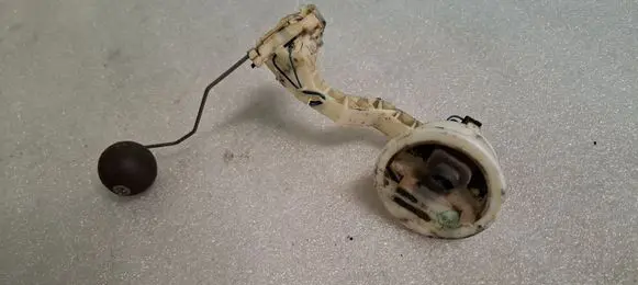 Volkswagen PASSAT B5.5 Fuel level sensor 3B0201317P