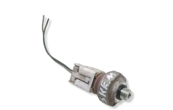 Mazda 6 Air conditioning (A/C) pressure sensor 6D19