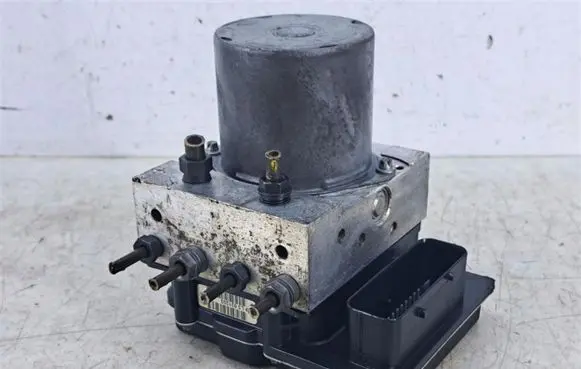 BMW 5 E60 E61 ABS Pump 6758743