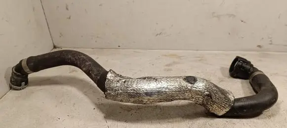 Ford Kuga II Engine coolant pipe/hose