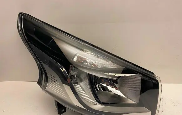 Renault Trafic III (X82) Headlight/headlamp 260105469R 1EE01141042