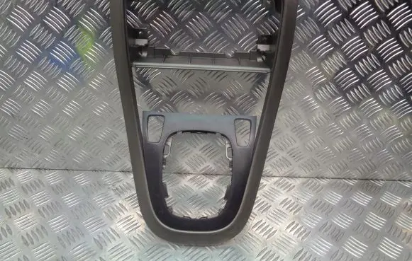 Fiat Croma Radio/GPS head unit trim 