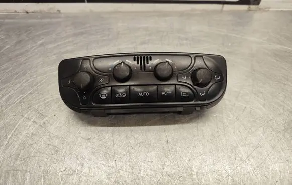 Mercedes-Benz C W203 Climate control unit A2098300085