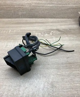 Peugeot 307 Glow plug pre-heat relay 9639912580 51299011