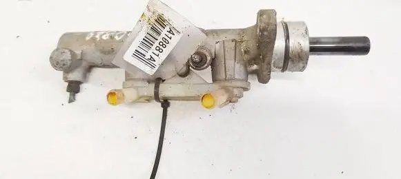Toyota Avensis Verso Master brake cylinder