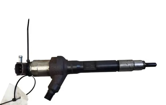 Fuel injector