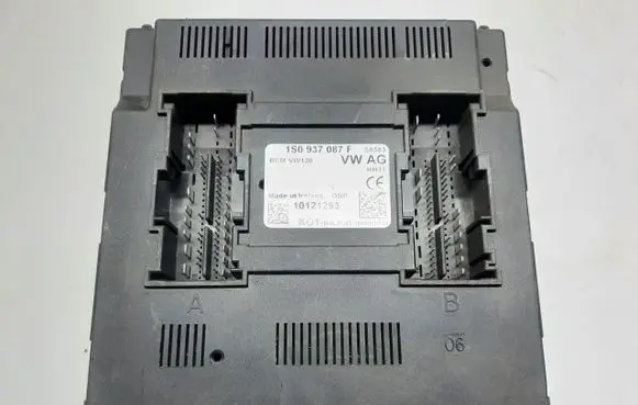 Volkswagen Up Comfort/convenience module 1S0937087F