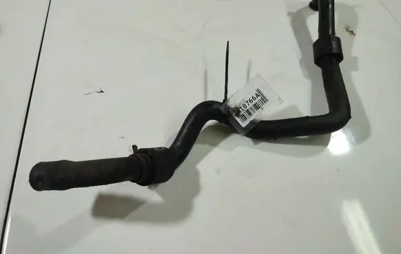 Volkswagen Touareg I Engine coolant pipe/hose