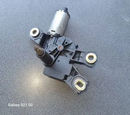 Volkswagen PASSAT B6 Rear window wiper motor 3C9955711