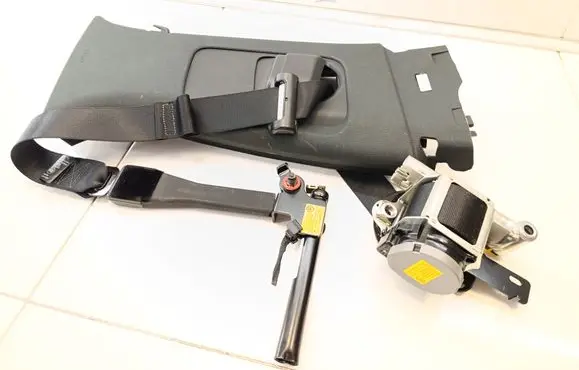 NIO ES8 Front seatbelt P0233598 P0081532