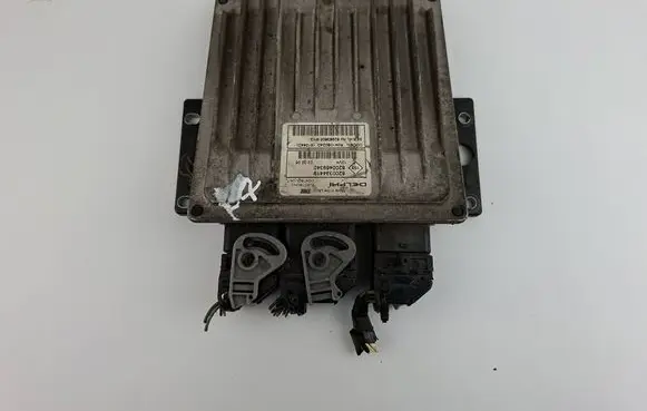 Renault Megane II Engine control unit/module 8200334419 82983605