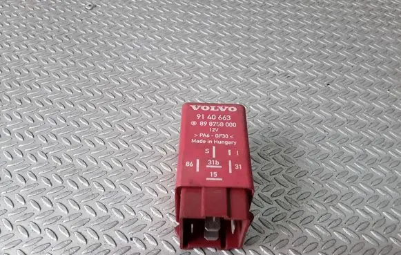 Volvo S70 V70 V70 XC Window wiper relay 9140663 898758000