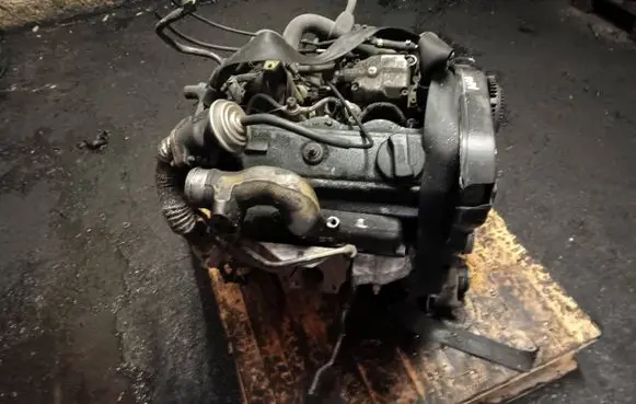 Volkswagen PASSAT B5 Engine AHU