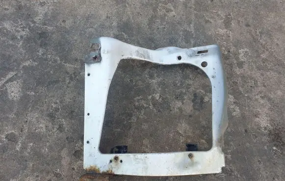 Ford Transit Headlight/headlamp mounting bracket