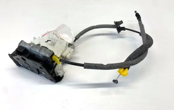 Audi A4 S4 B9 8W Rear door lock 8X0839016E