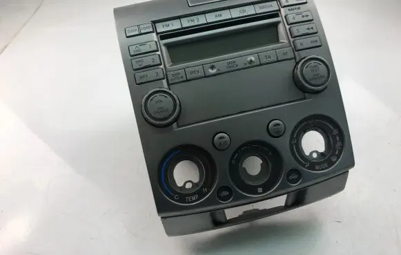 Ford Ranger Radio/CD/DVD/GPS head unit UC1R66DSXD