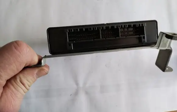Mitsubishi Pajero Engine control unit/module MR593604
