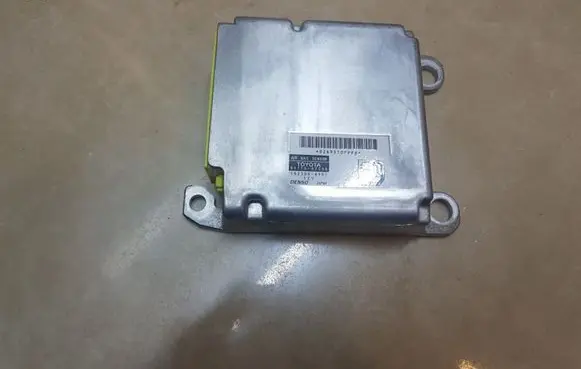 Toyota Prius (XW20) Airbag control unit/module 8917047390 1523006951