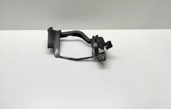 BMW 5 E60 E61 Headlight/headlamp mounting bracket 158738 15873800