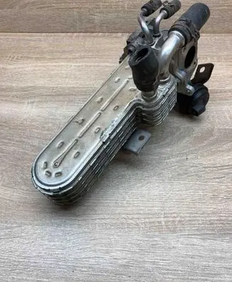 Volkswagen PASSAT B6 EGR valve cooler 038131513AD 03G131063E