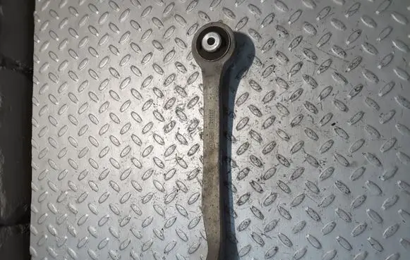 Front lower control arm/wishbone