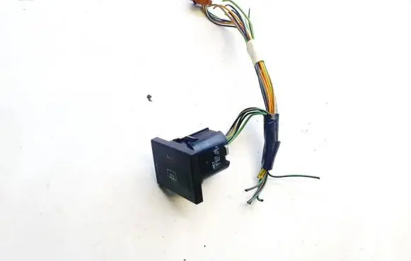 Ford Focus Windscreen/window heater switch 3m5t18c621ad