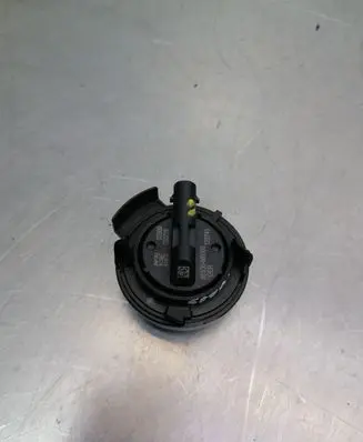 KIA Ceed Airbag deployment crash/impact sensor 95930M6000