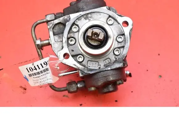 Toyota Avensis Verso Fuel injection high pressure pump 22100-0R040